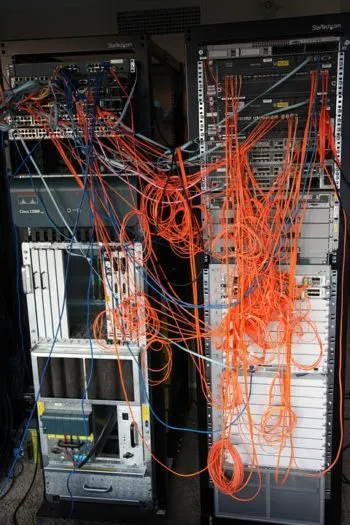 Server Rack 441494 960 720 E1544118608175